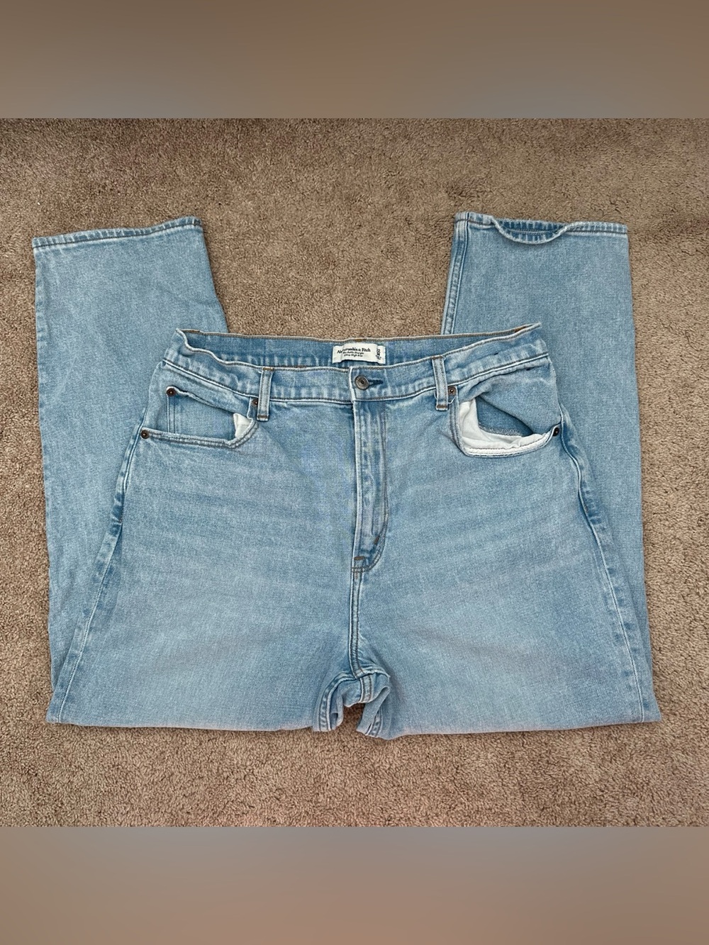 Abercrombie & Fitch Curve Love Ankle Straight Jean
